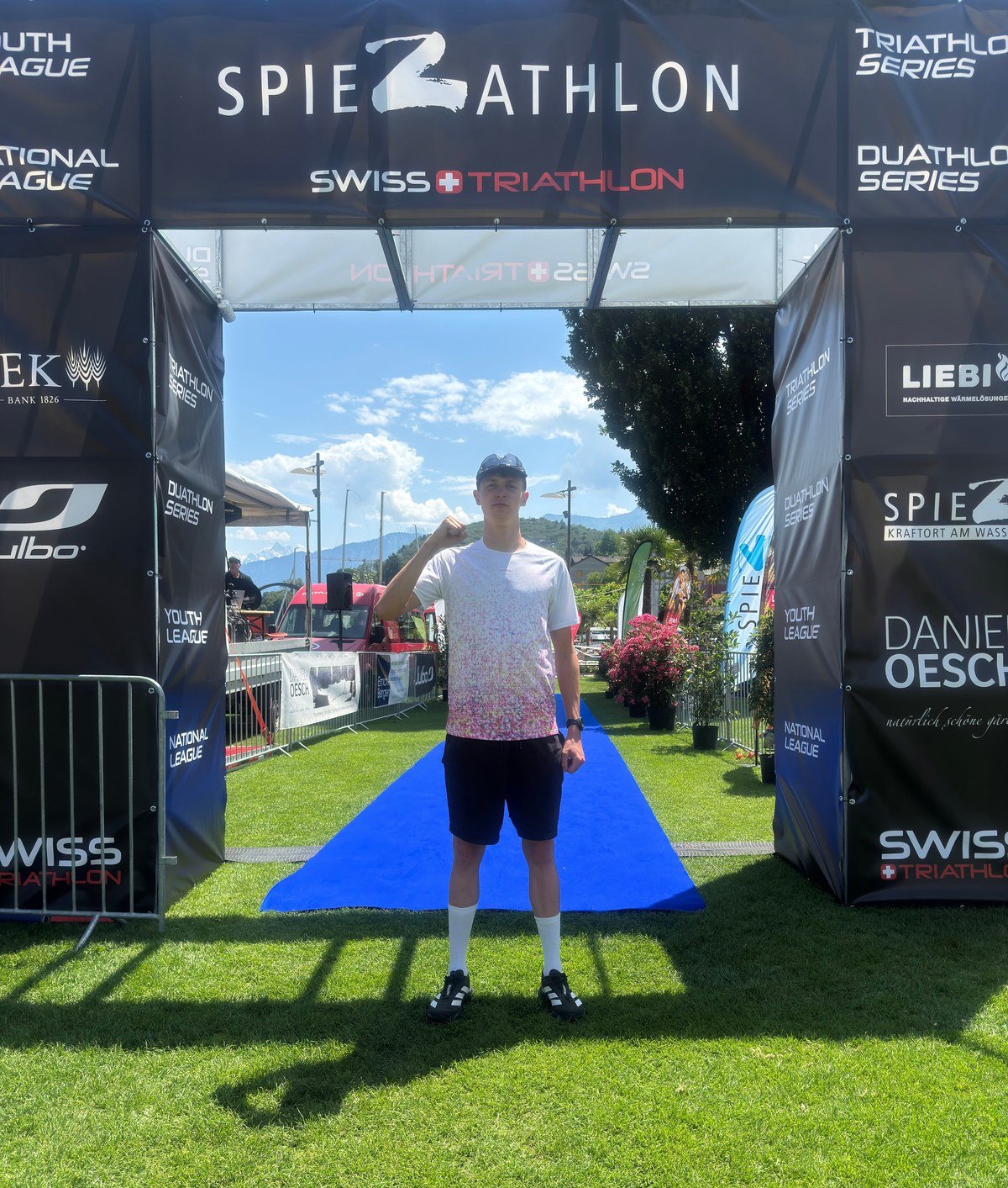 Moritz Pieger beim Zieleinlauf am Spiezathlon